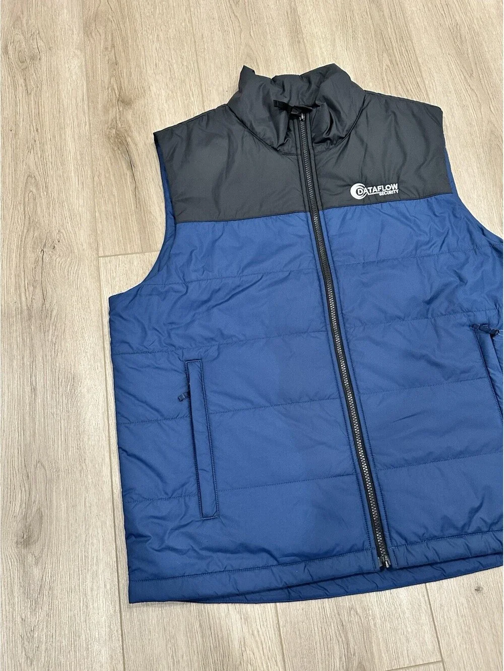 NWT The North Face Everyday Insulated Vest Black Blue Men’s Sz XL Puffer Style